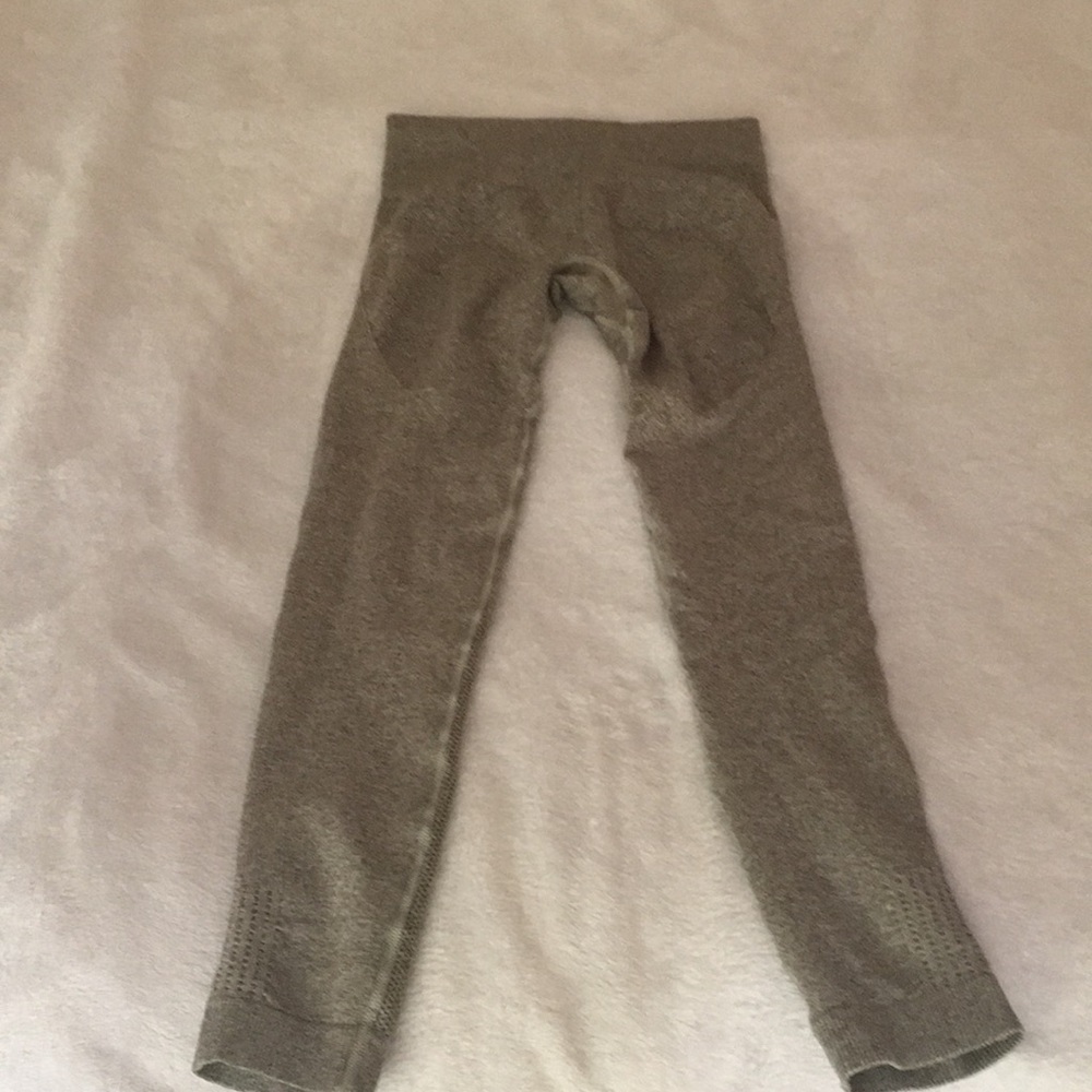 High waisted leggings